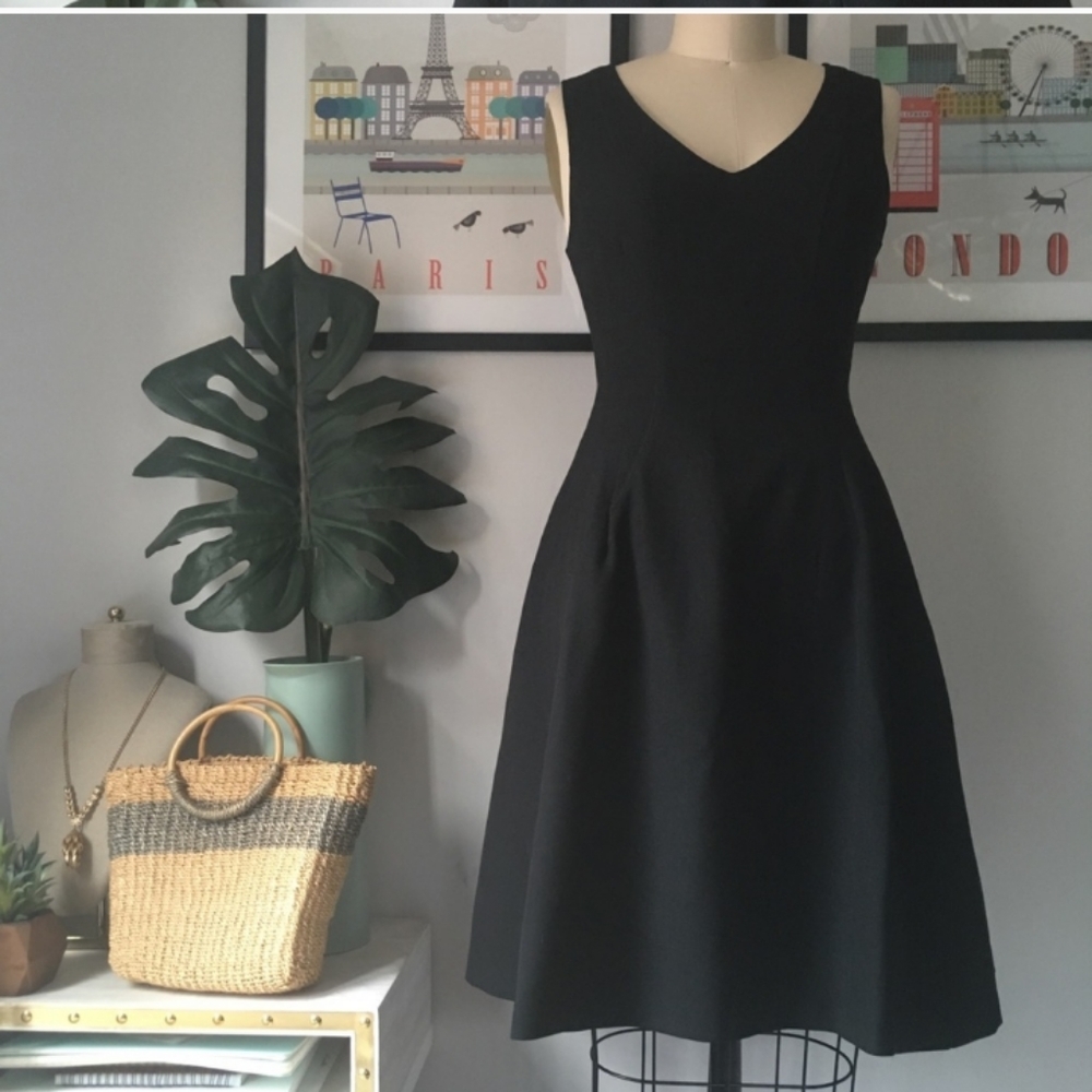 Black dress with pockets fit n flare